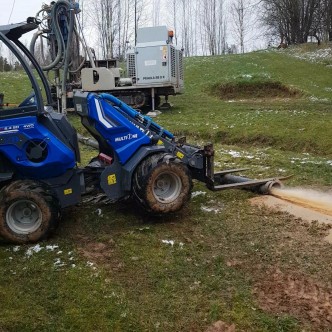 Puurkaevu puurimine (samuti LEADER-projekt). Allikas: Orava Jahtkond MTÜ